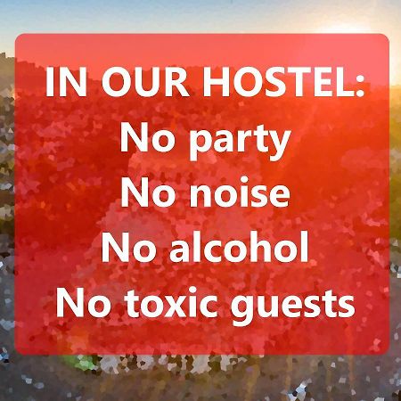 "No Party & Many Rules" Hostel N1 Sófia Exterior foto